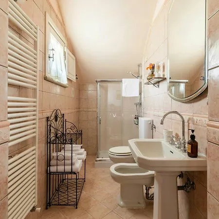 Private Borgo With Pool 5 Km From Hébergement de vacances