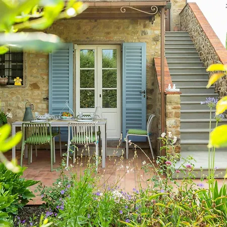 Private Borgo With Pool 5 Km From *