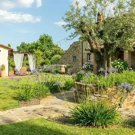 Private Borgo With Pool 5 Km From Hébergement de vacances